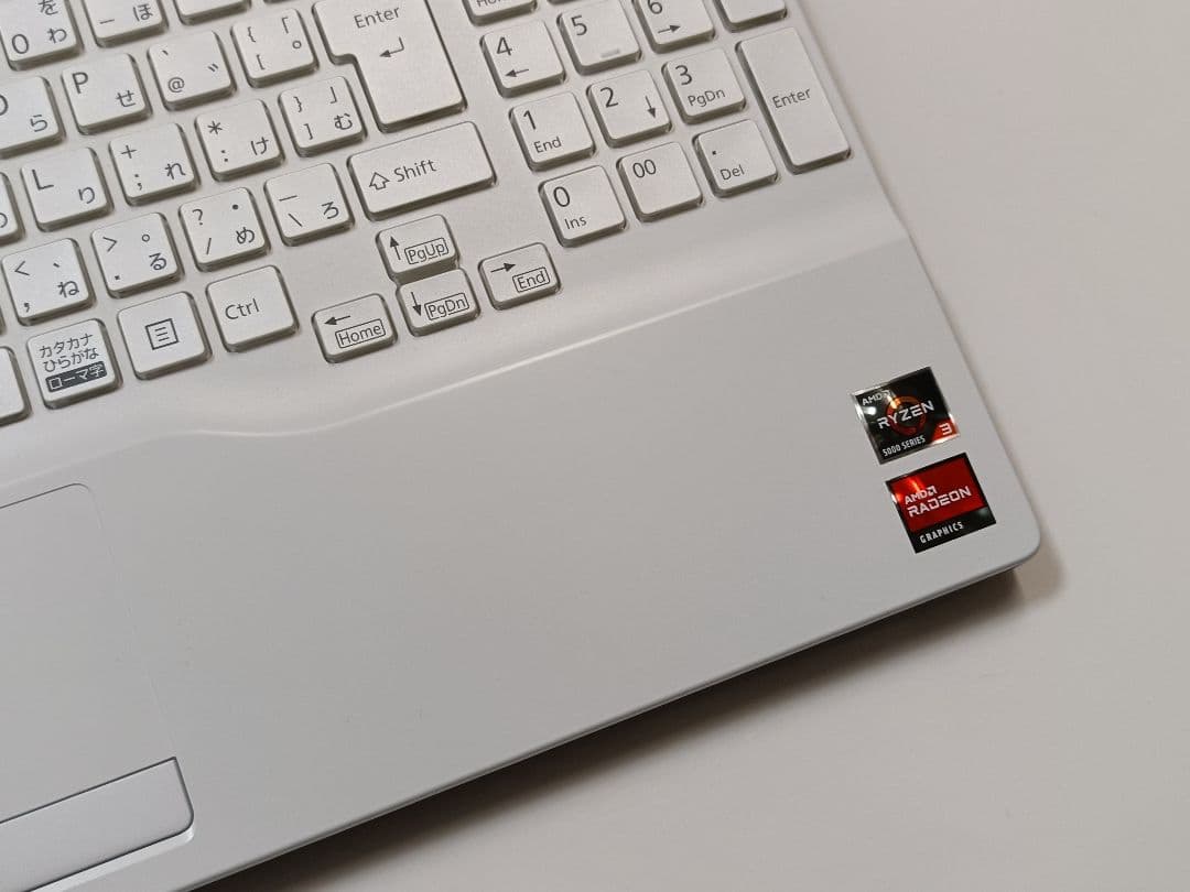 2021年12月製 Windows11 富士通 Ryzen3 5300U SSD
