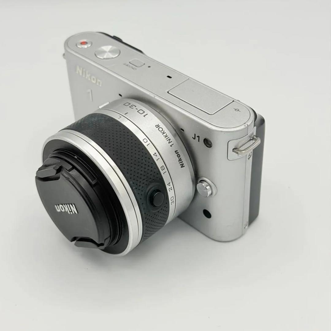 Nikon 1 J1 ニコン　デジタルカメラ　レンズ　シルバー　ボディ　箱あり
