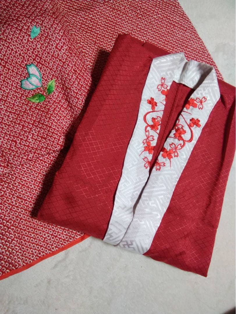 3歳向け・絞りの正絹・お着物と御被服のセット