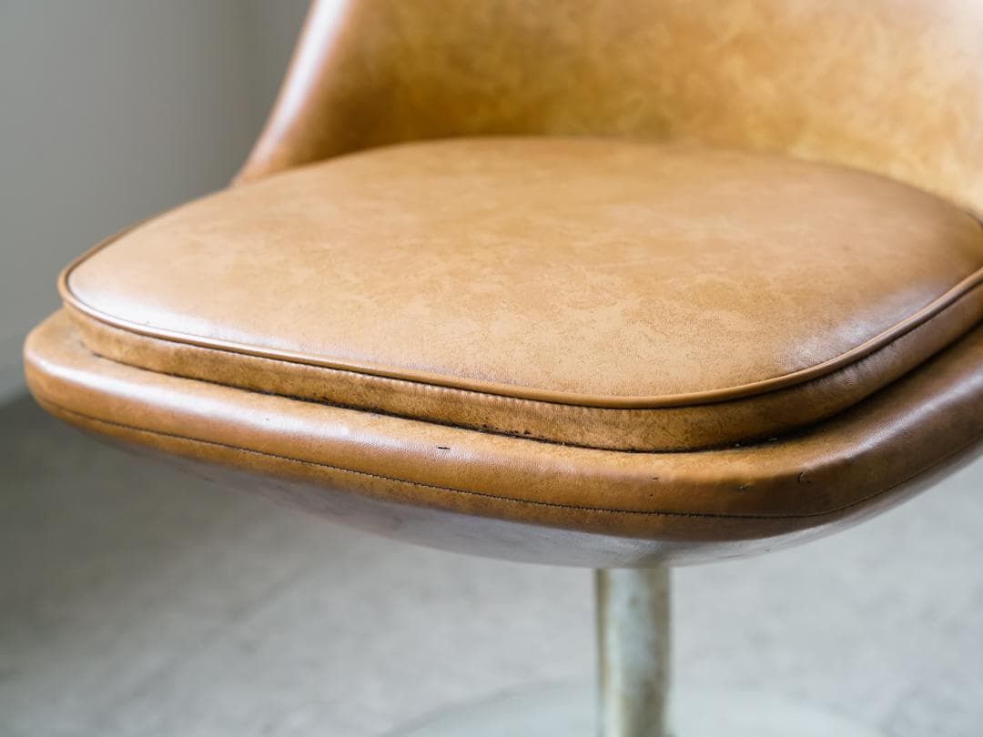 【タコライス】 カフェチェア スペースエイジ モダン