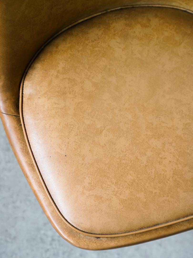 【タコライス】 カフェチェア スペースエイジ モダン