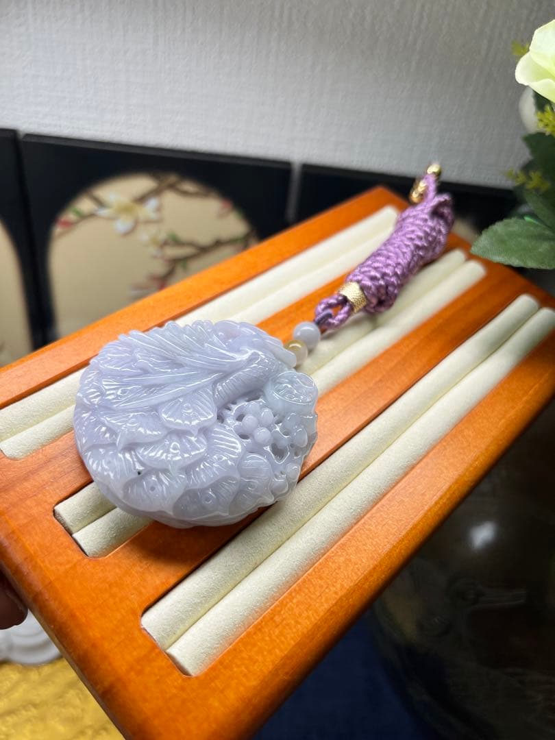 お得品‼️新入荷❣️天然A貨翡翠 厚重感、満工【花開富貴、鳳穿牡丹】　鑑定書付き