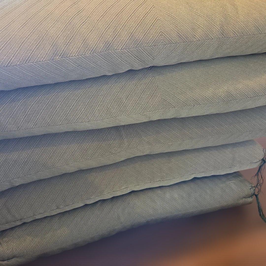 緑色 刺繍入り 座布団 9枚セット