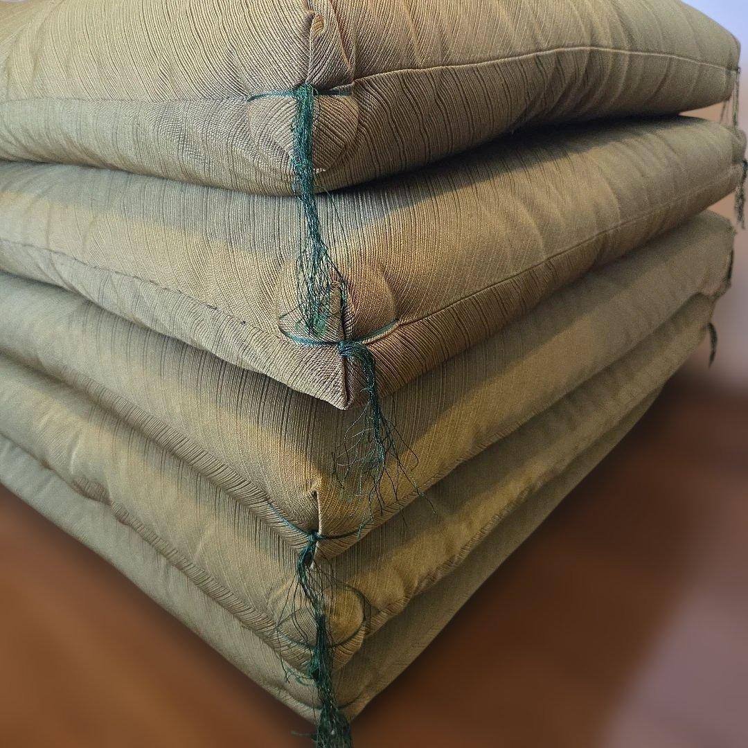 緑色 刺繍入り 座布団 9枚セット