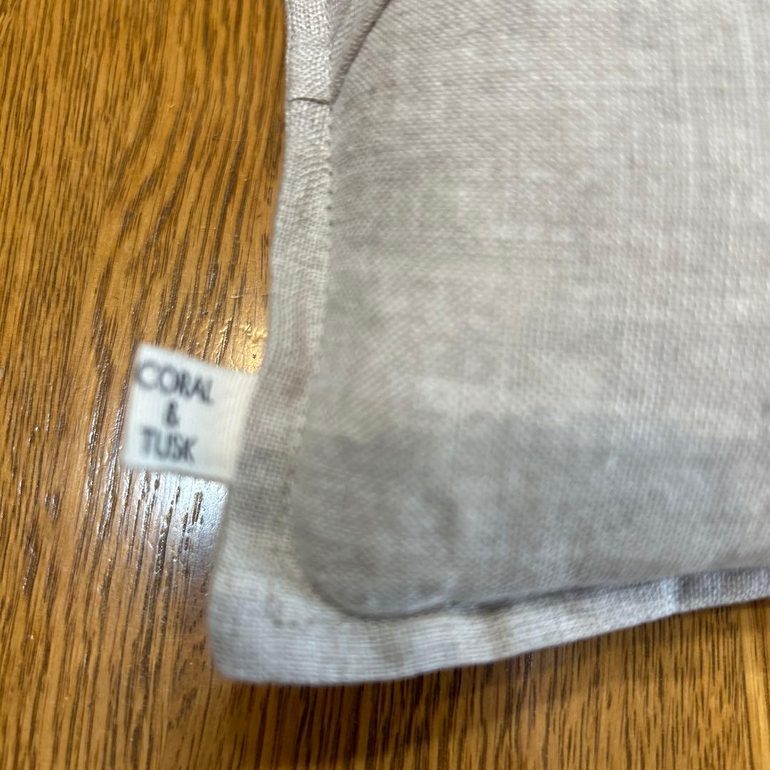 コーラル&タスク Coral&Tusk ミニクッション　ウサギ　新品・未使用