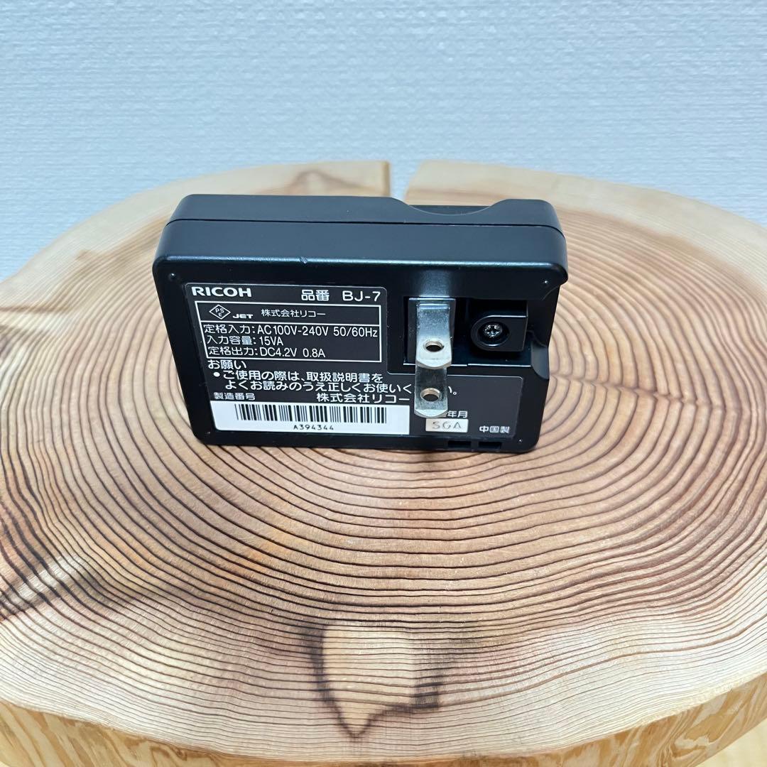 RICOH CX2 オールド コンデジ／動作品・レンズ内チリあり・付属品あり