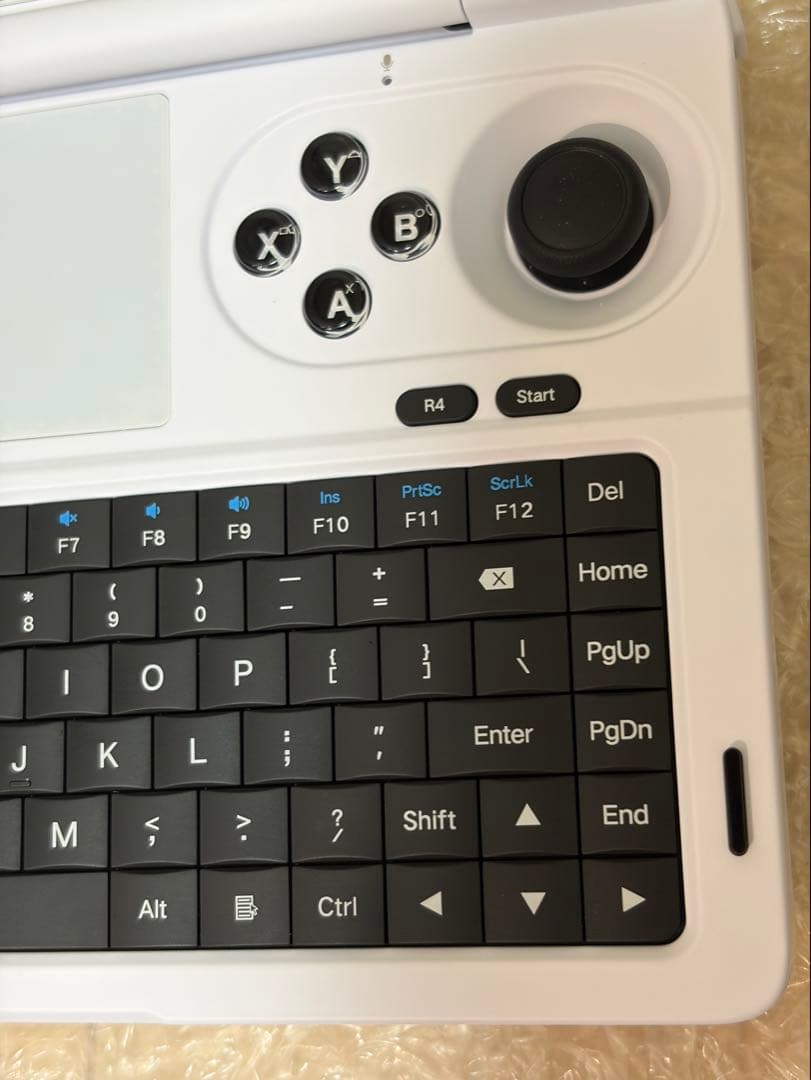GPD WIN Mini 2025 32GB/1TB Whit グリップ付き