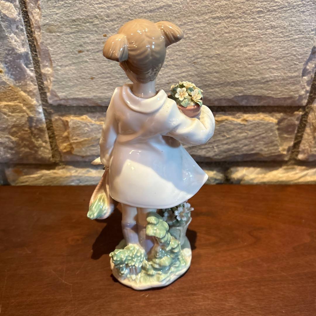 リヤドロ少女の花の置物 陶器製 約22cm