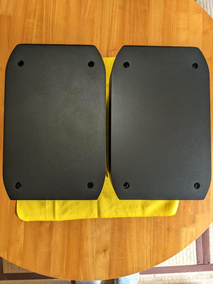 美しい形状と音を持つ ONKYO D-112EXTスピーカーペア