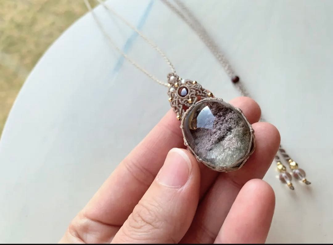 ガーデンクォーツ×ロードライトガーネット マクラメペンダント