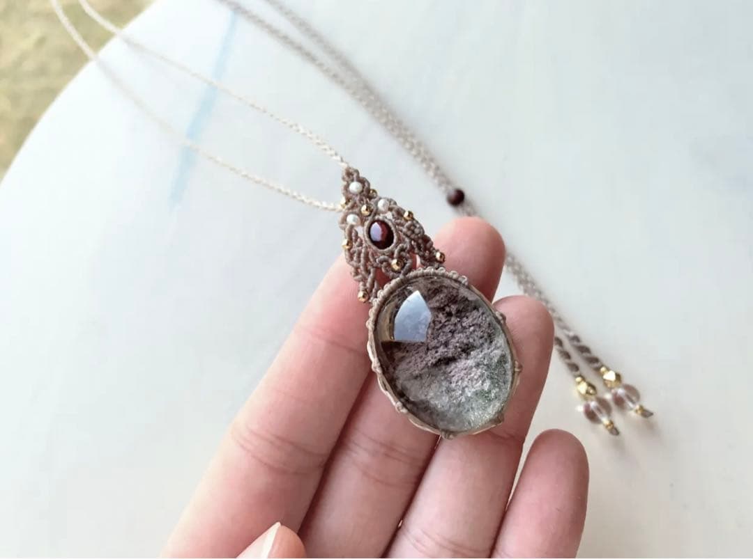 ガーデンクォーツ×ロードライトガーネット マクラメペンダント