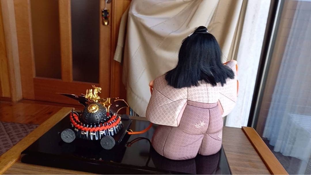 伝統的 五月人形 紫色の衣装