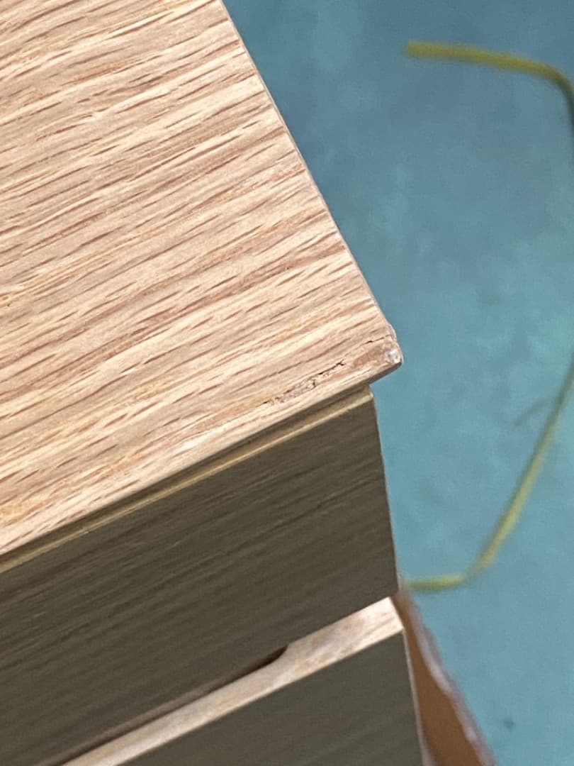 コンテ　リビングボード