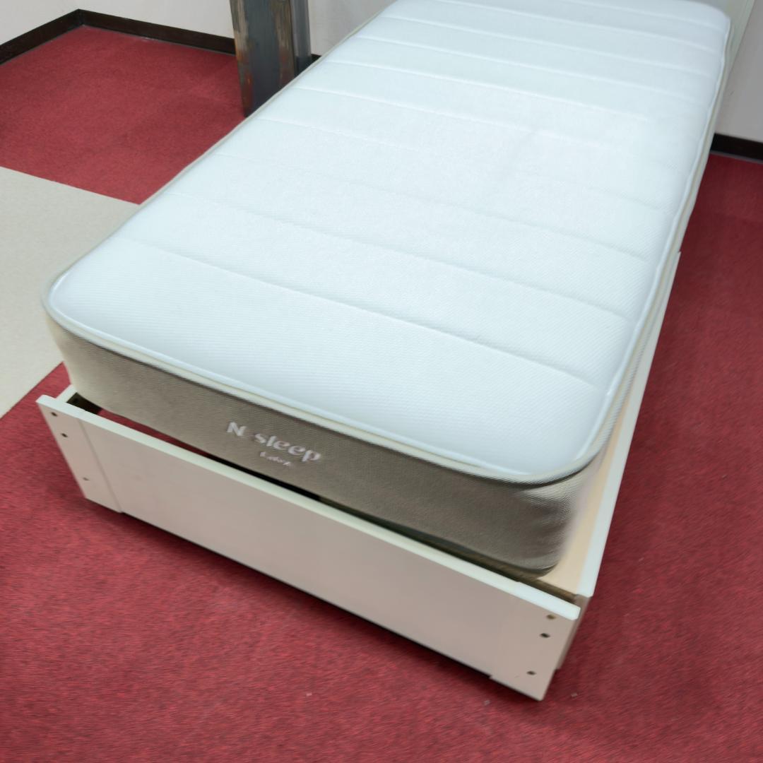 東京23区送料無料　超美品シングルベッド　充電電源有り　洗浄/除菌済み