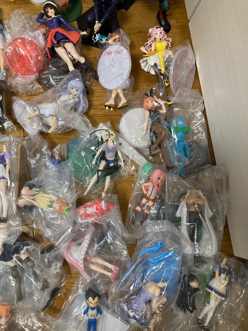 フィギュア　まとめ売り　124個