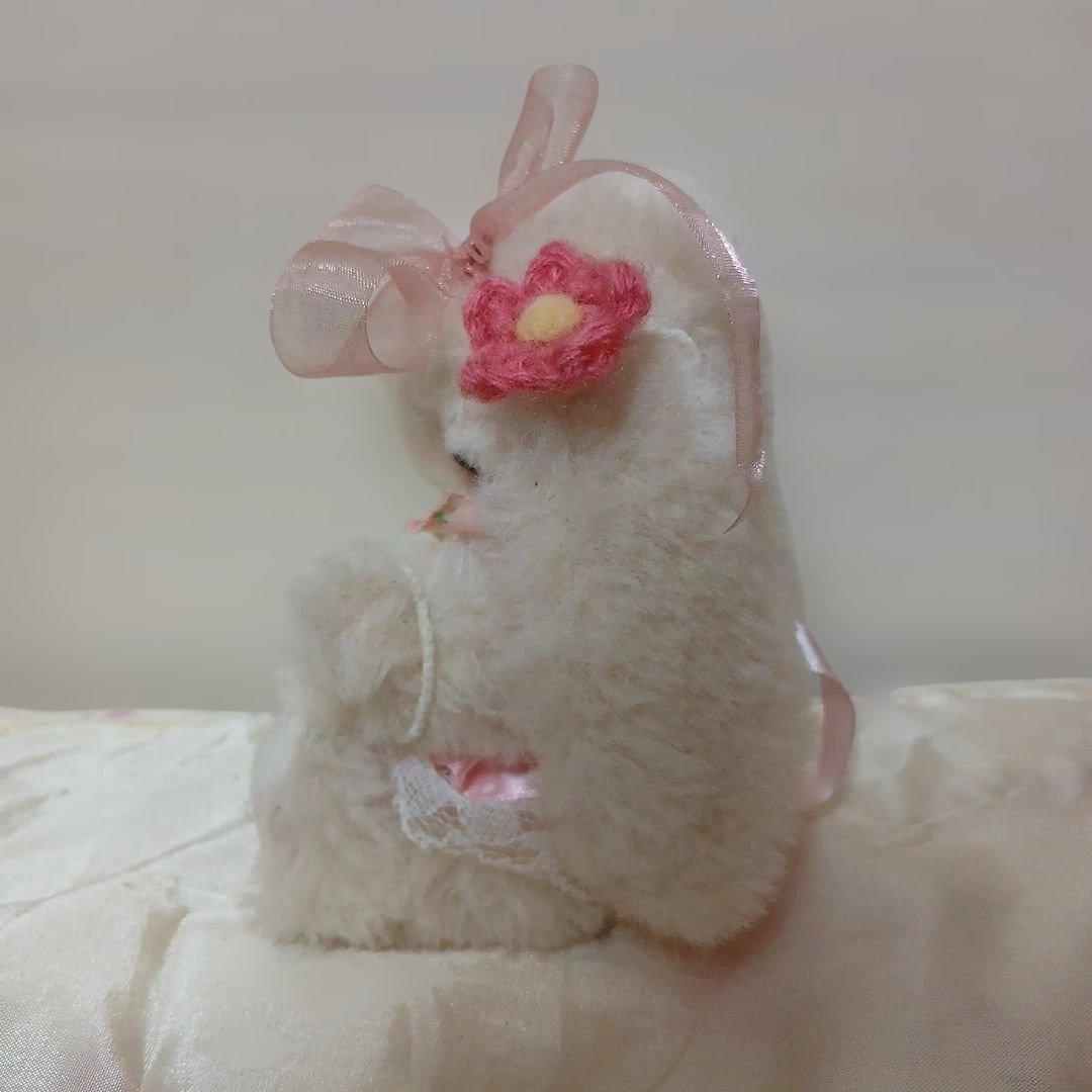 作家様　クリーム色のウサギ　ぬいぐるみ