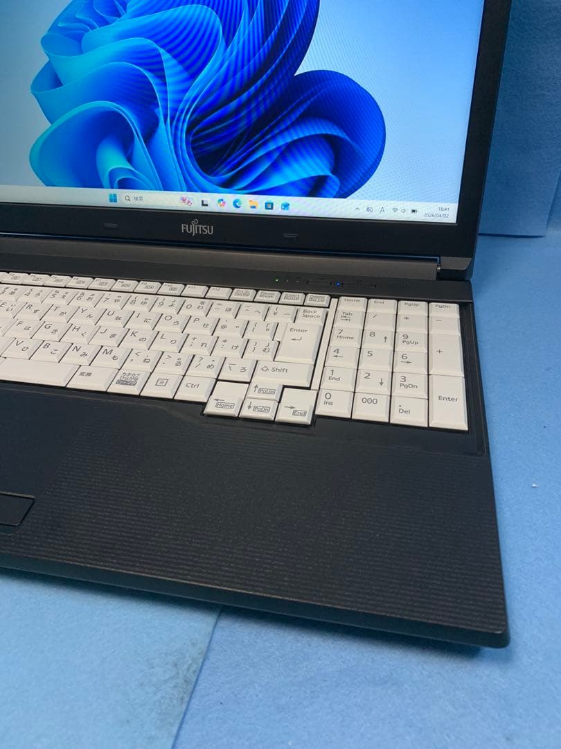 富士通/6th i3/Win11Pro/Office2024/SSD/4GB③