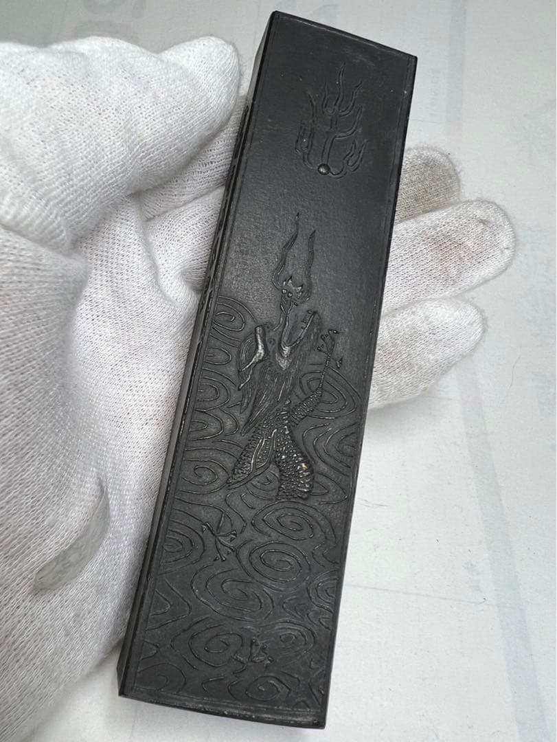 東京老舗高級銘墨瑞龍4.5丁型68g
稀少大型墨お得に！