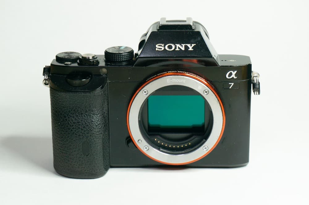 デジタルカメラ SONY A7 + 28-70mm