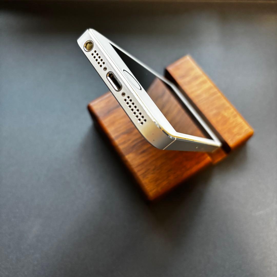 ✨バッテリー新品交換済 : 美品✨Apple iPhone 5s 32GB