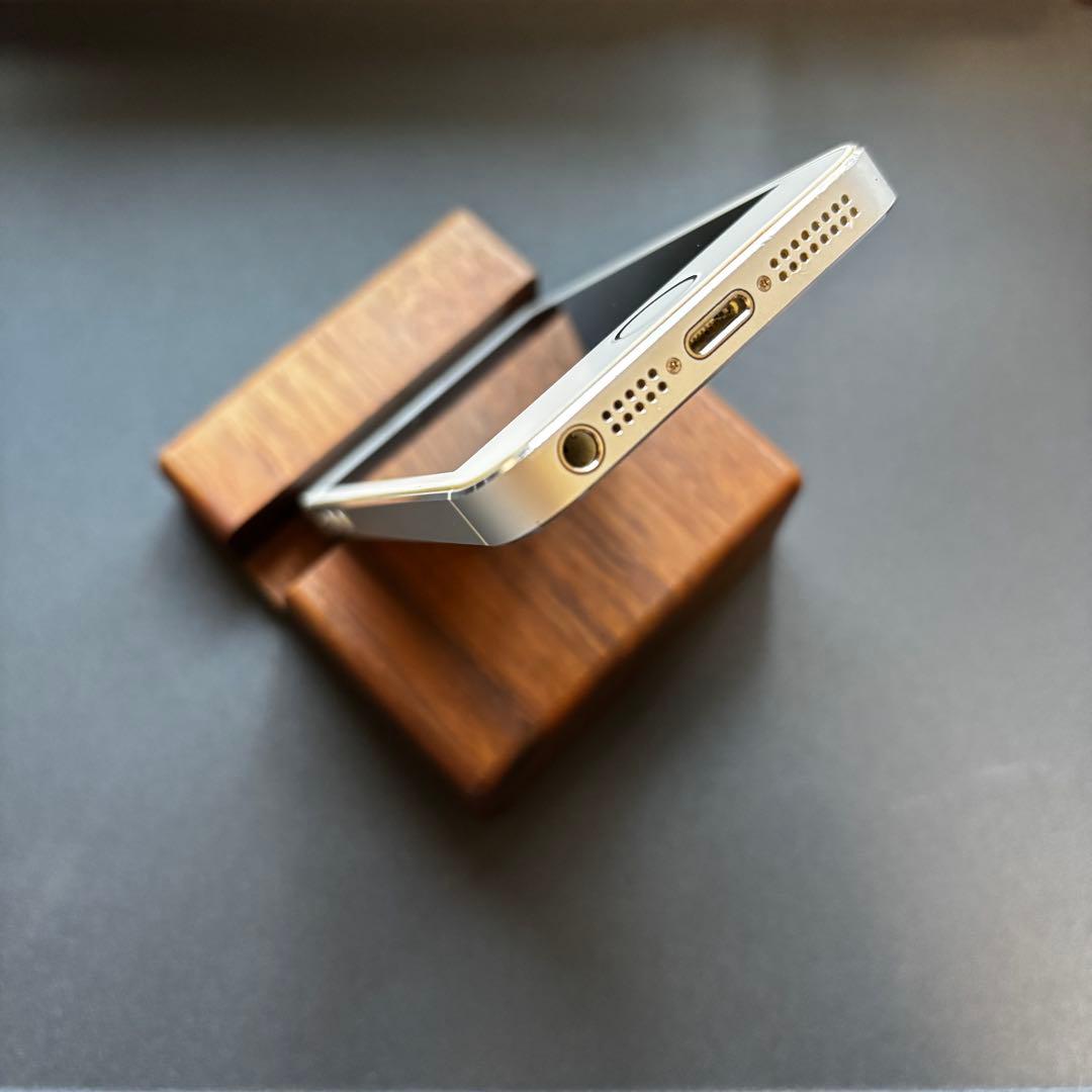 ✨バッテリー新品交換済 : 美品✨Apple iPhone 5s 32GB