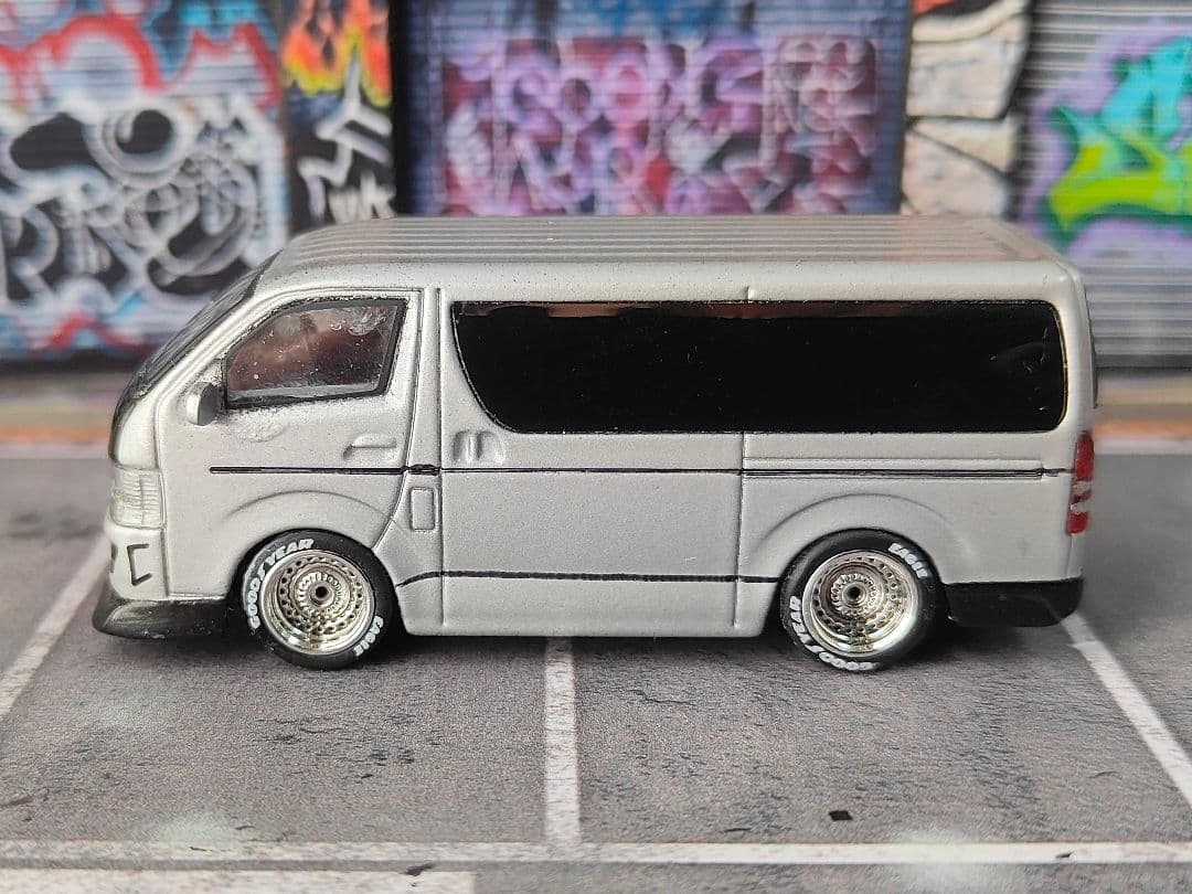 ホットウィールカスタム トヨタ ハイエース 京商1/64 ✩深リム☆トミカ改造