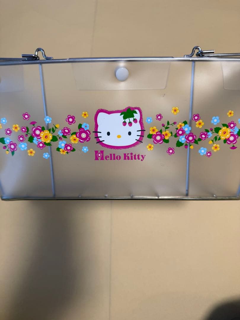 Hello Kitty 収納ボックス 鉄カゴ　ゆき