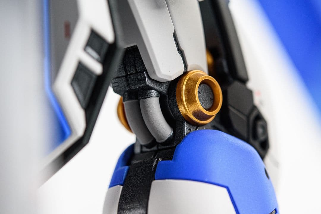 RG Hi-νガンダム 改修済全塗装完成品