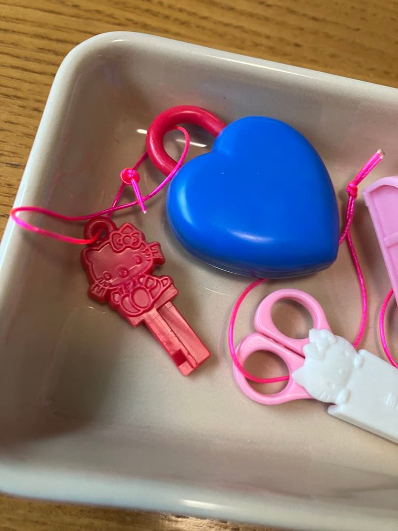 サンリオ　プレミアム　ハローキティ　レトロ　昭和