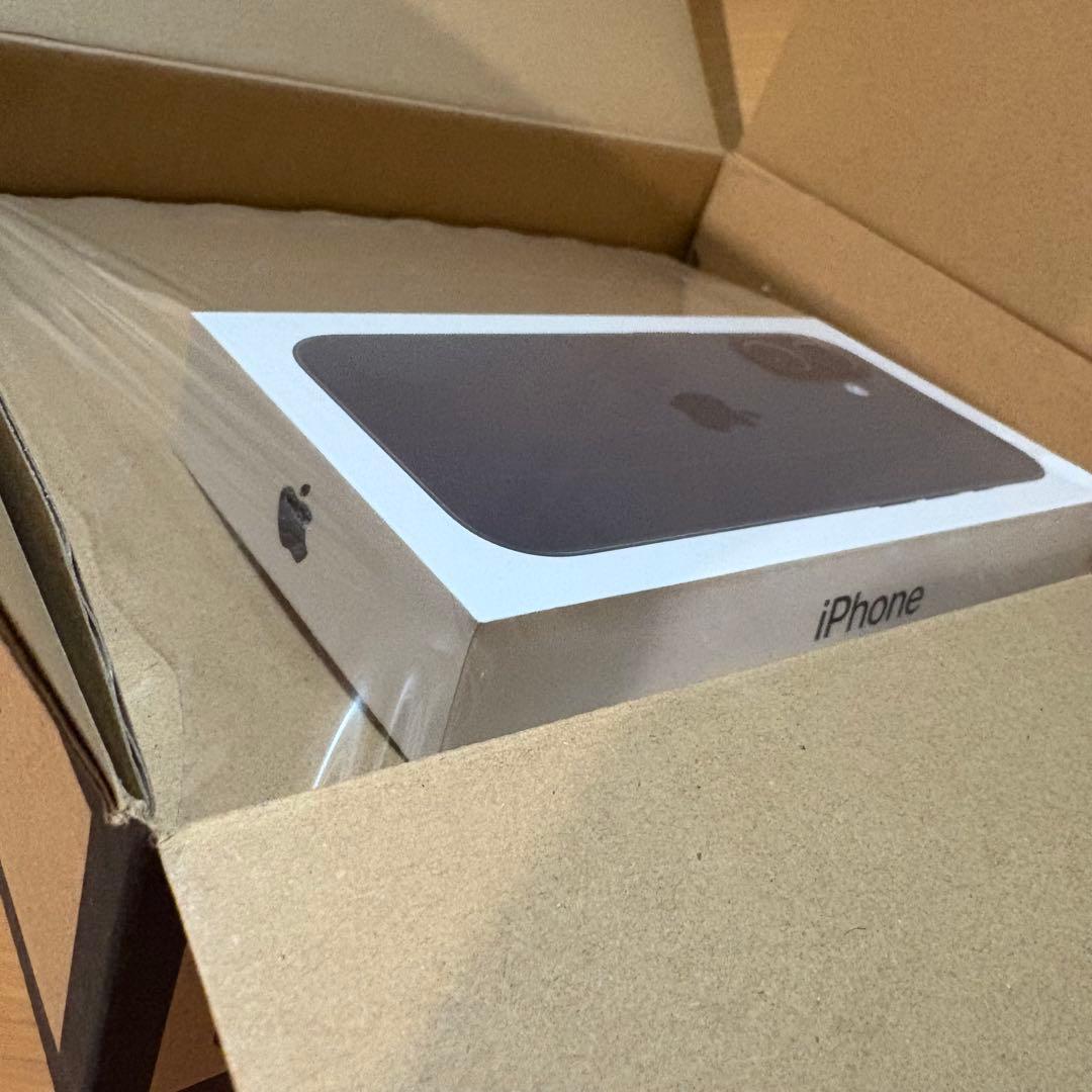 【新品】Apple iPhone 17 ブラック