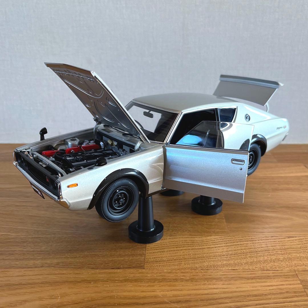 【美品】1/18 オートアート 日産 スカイライン 2000 GT-R ケンメリ