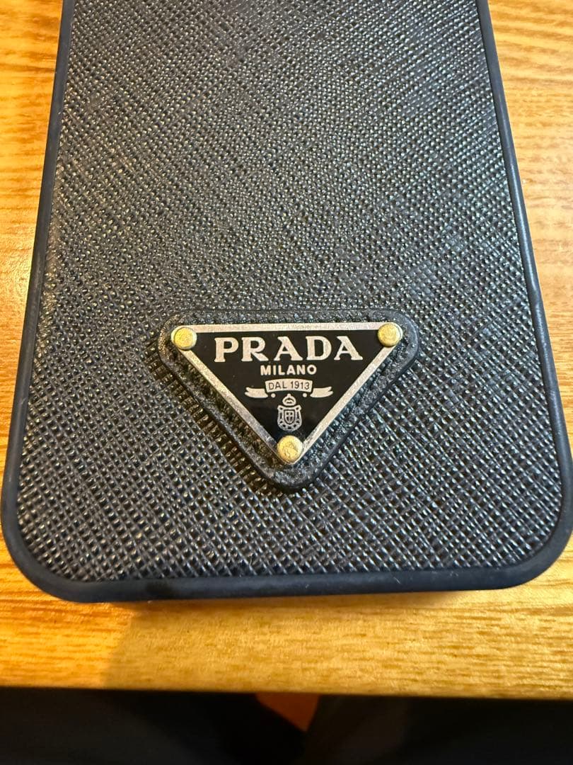 PRADA ブラック iPhoneケース iPhone13pro用