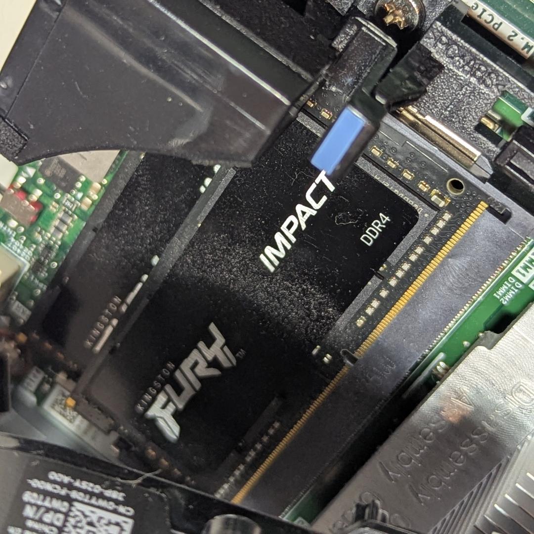 Dell OptiPlex Micro 7010 2023; メモリ 64GB