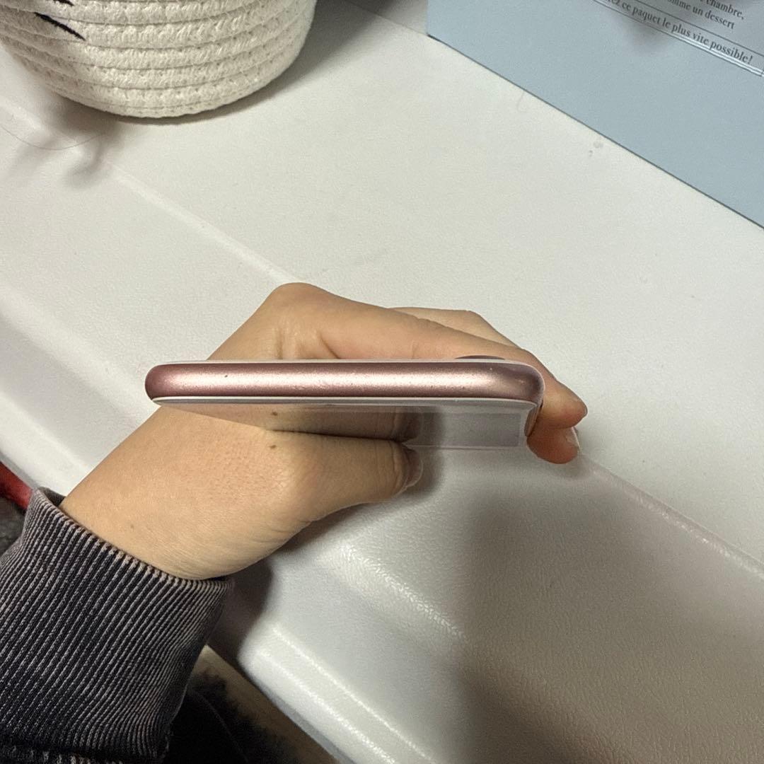 iPhone ローズゴールド 本体