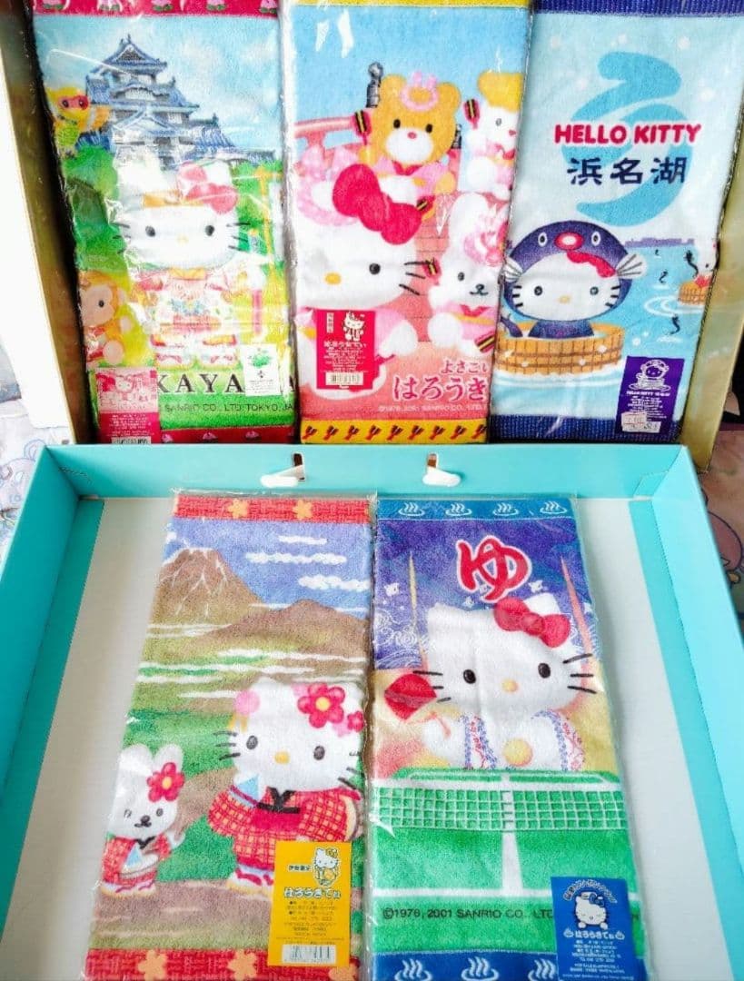 サンリオ♡ご当地キティちゃん ハンドタオル11枚セット【激レア】