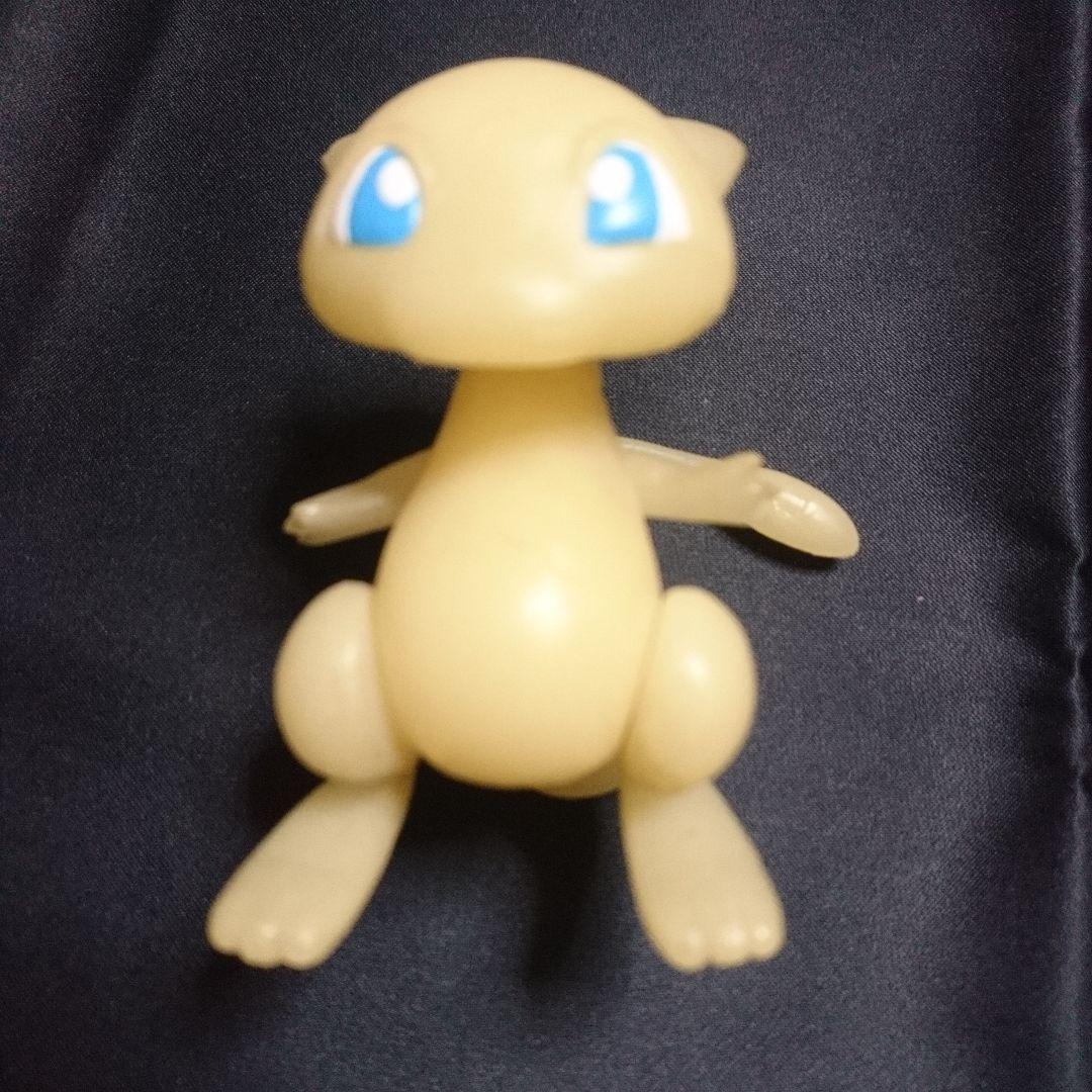 激レア ポケモン ミュウ 蓄光 フィギュア Pokemon