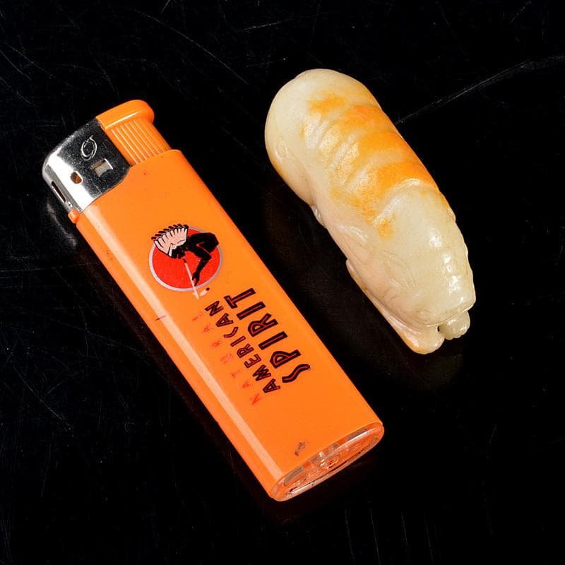 中国　玉石彫刻　神獣　紙鎮　根付　置物　V R6003E