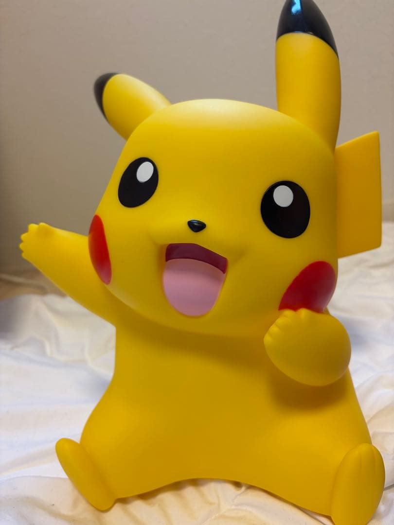 ポケモン　ピカチュウ　ソフビ　ビッグ貯金箱