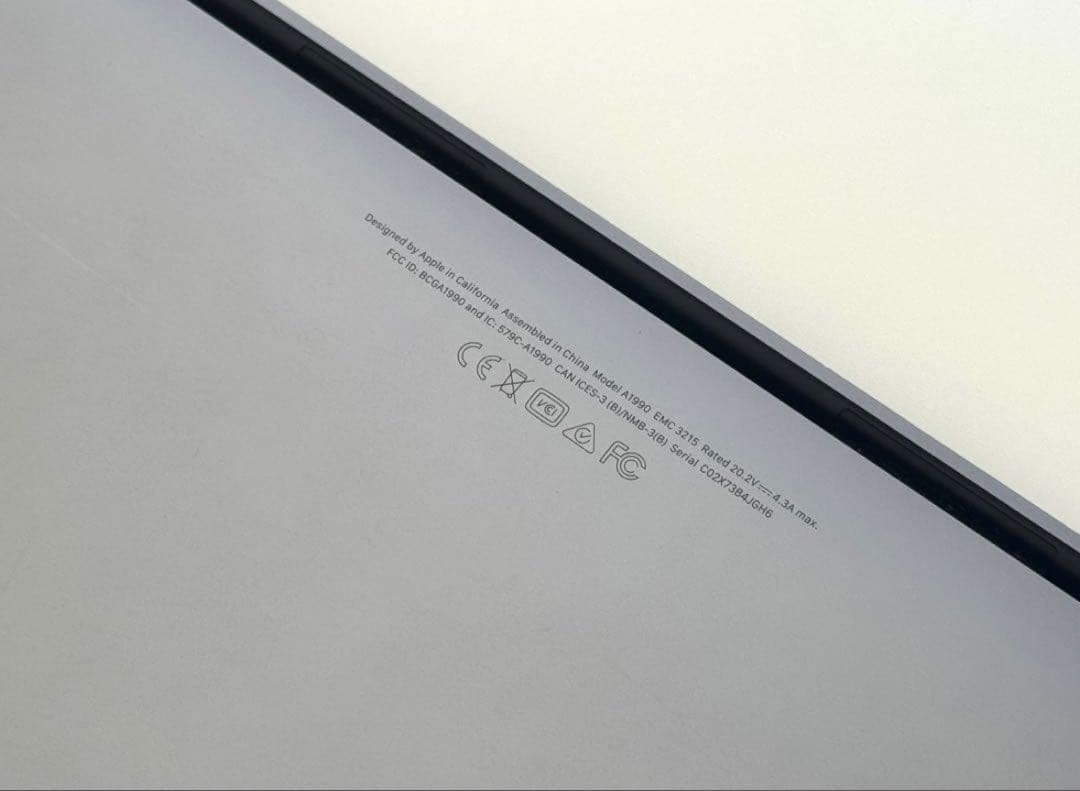 MacBook Pro 2018 i9 32GB 1TB 美品