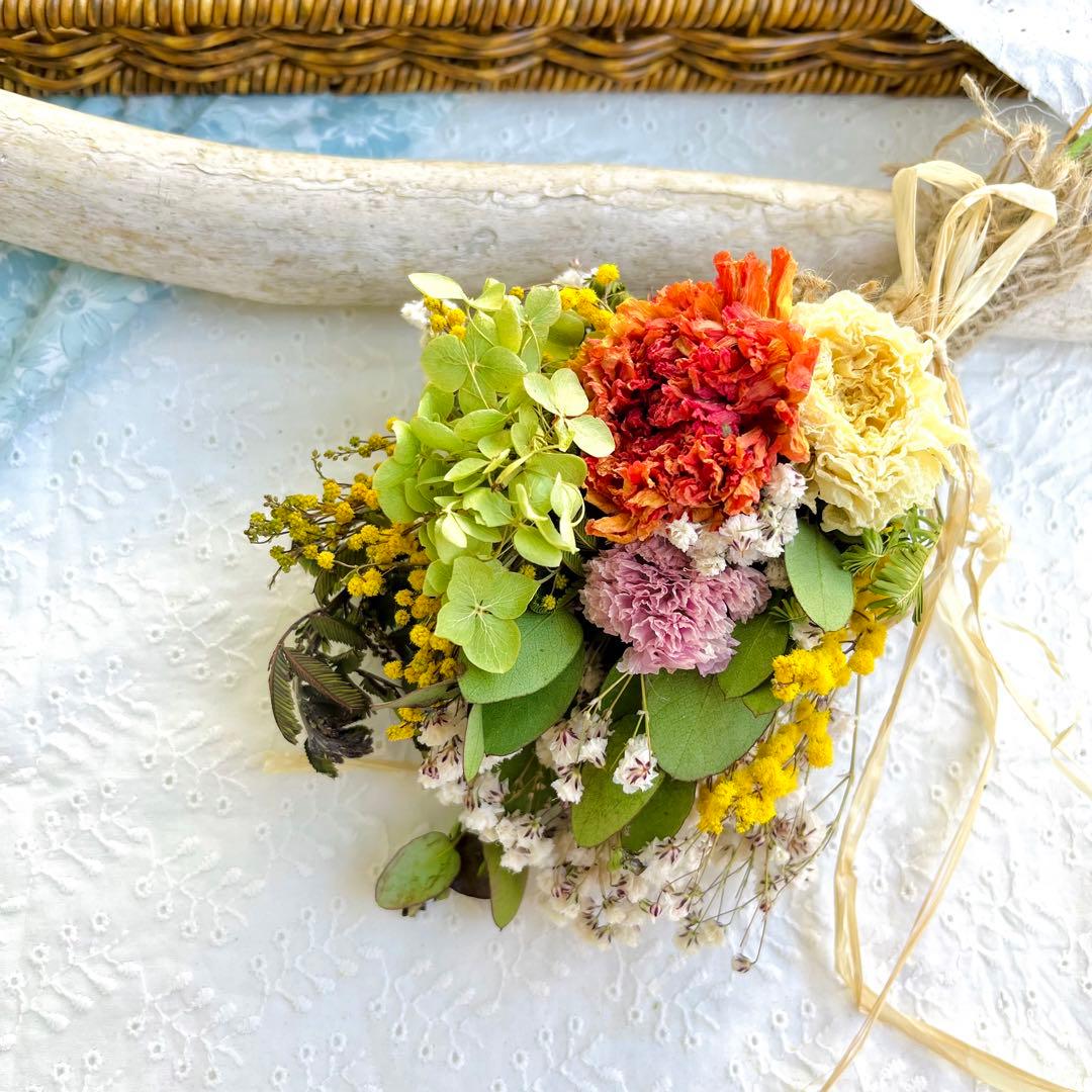 ナチュラルスワッグ　ラナンキュラス  ミモザ　かすみ草　母の日　母の日ギフト