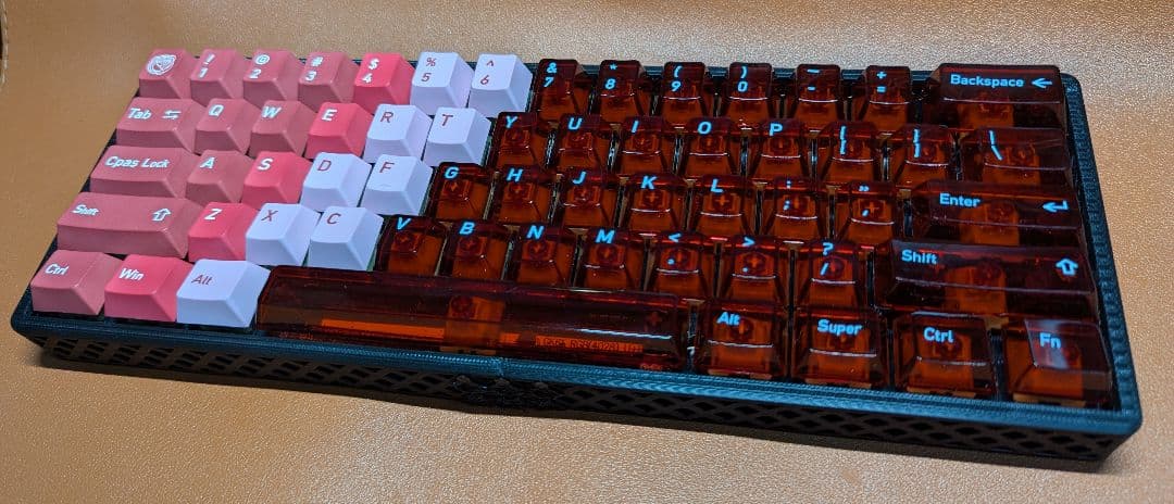 自作キーボード YMDK GK61 RGB LED 60％キーボード