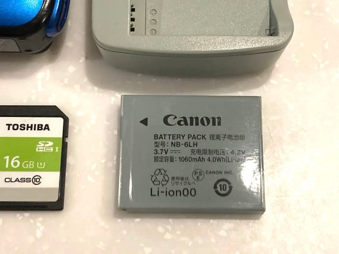 【動作品】　Canon Power Shot D30 デジタルカメラ ブルー