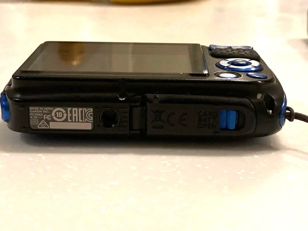 【動作品】　Canon Power Shot D30 デジタルカメラ ブルー