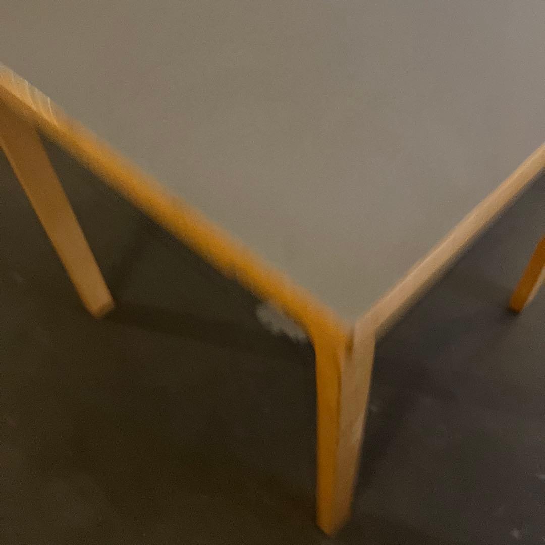 アルテック　Artek table 正方形AlvarAalto グレーリノリウム