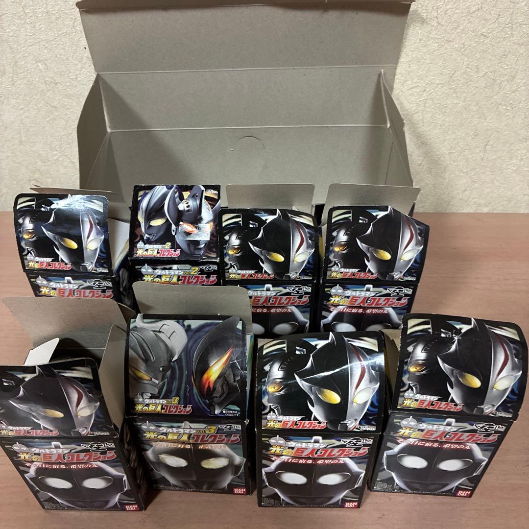 ウルトラマン　光のコレクションNo.1〜3 合計8個　マスク　マスコレ