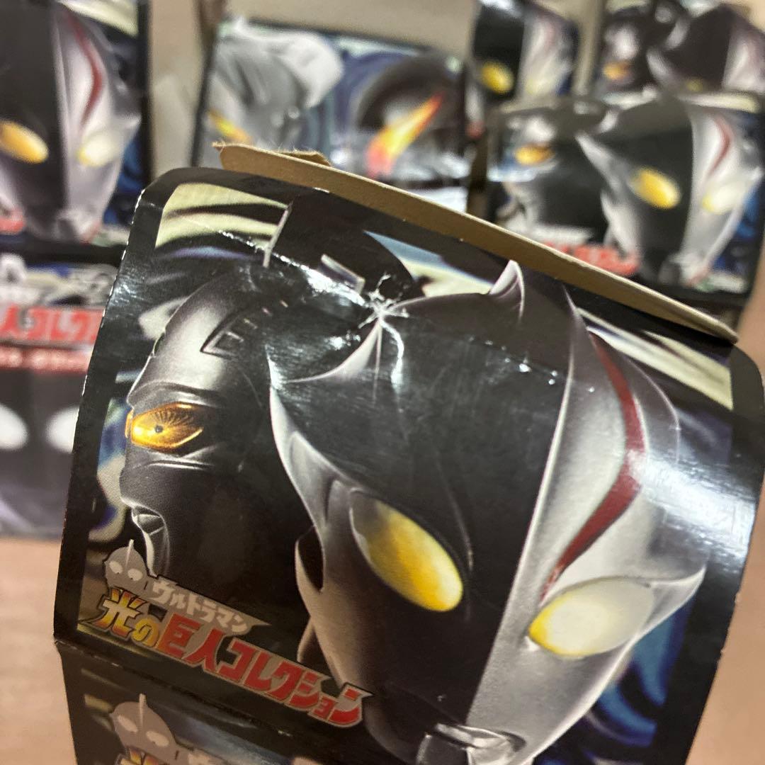 ウルトラマン　光のコレクションNo.1〜3 合計8個　マスク　マスコレ