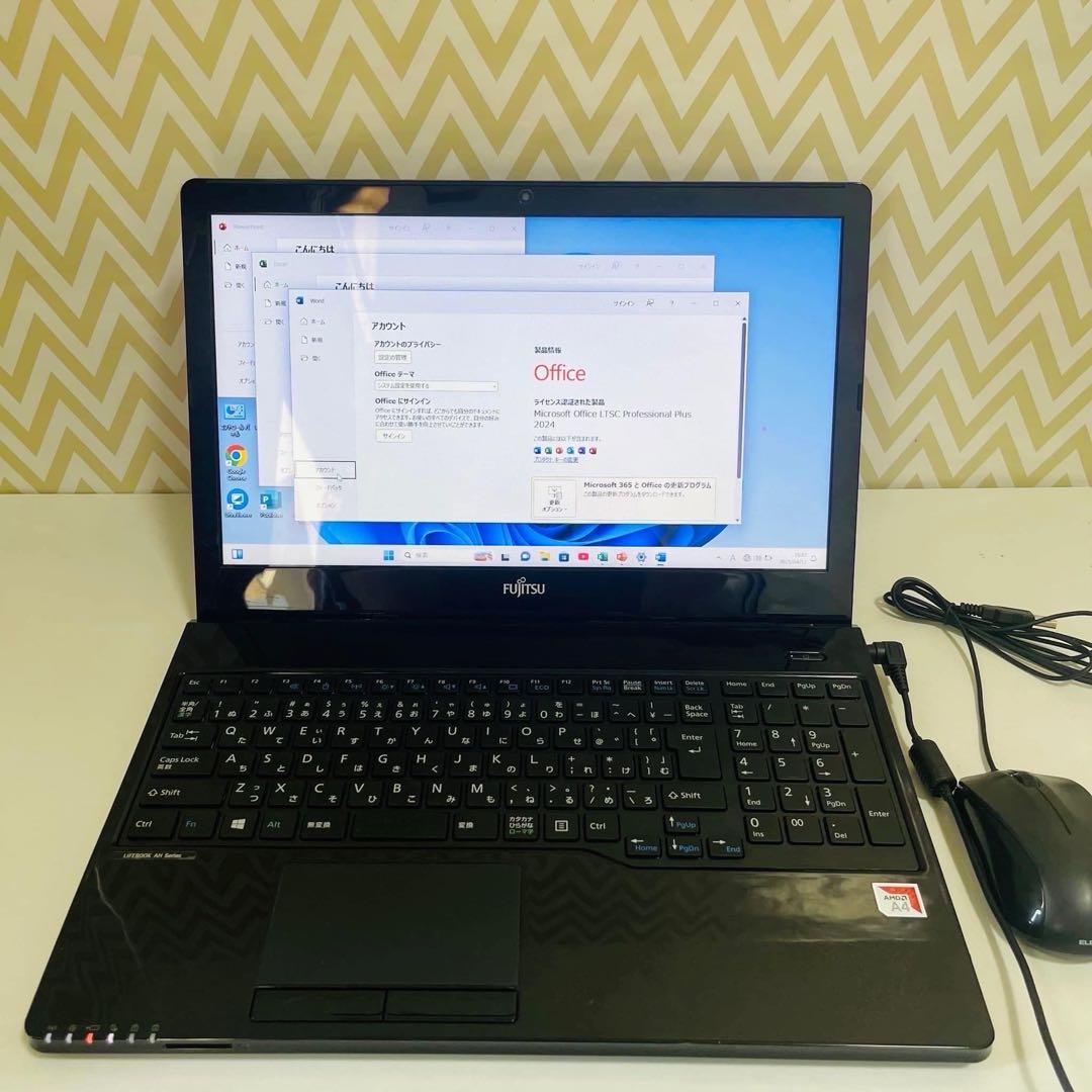 T284 Fujitsuノートパソコン WEBカメラSSD高速Windows11