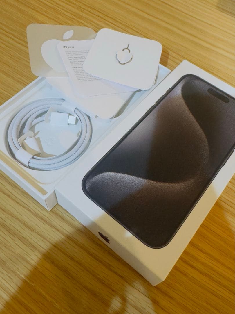 【美品・希少モデル】iPhone 15 Pro 1TB 香港版