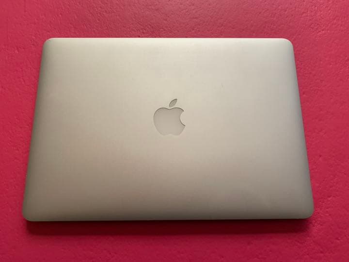 アップル MacBook Air Mid2011 13インチ　MC965J/A