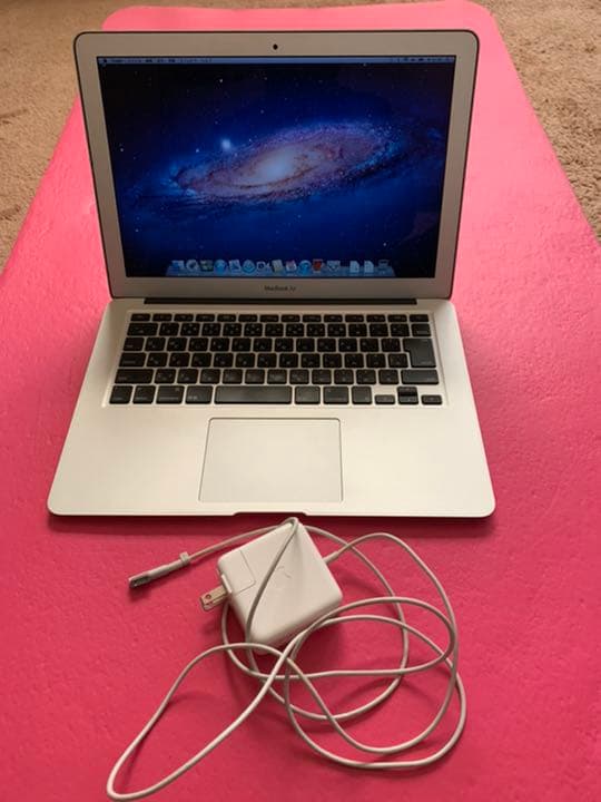 アップル MacBook Air Mid2011 13インチ　MC965J/A